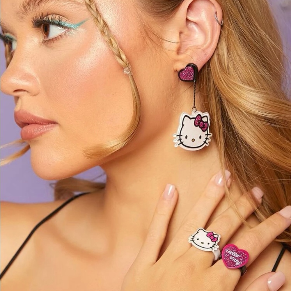 SHEIN Sanrio hello kitty earrings with rings